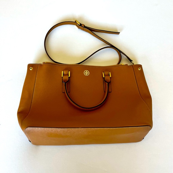 Tory Burch Handbags - Tory Burch Robinson Bag